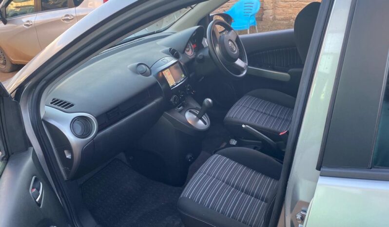 
								MAZDA DEMIO full									