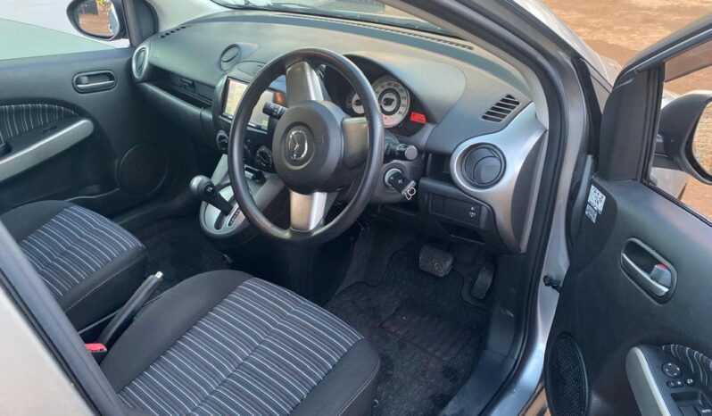 
								MAZDA DEMIO full									