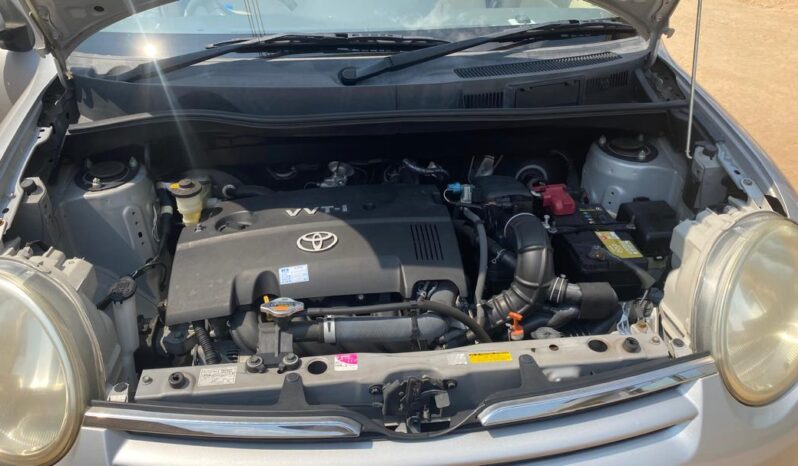 
								TOYOTA SIENTA full									