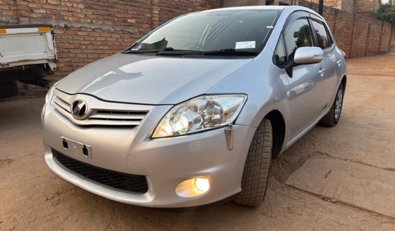 
								TOYOTA AURIS full									