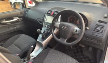 
										TOYOTA AURIS full									