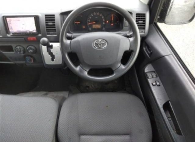 
								TOYOTA HAICE full									