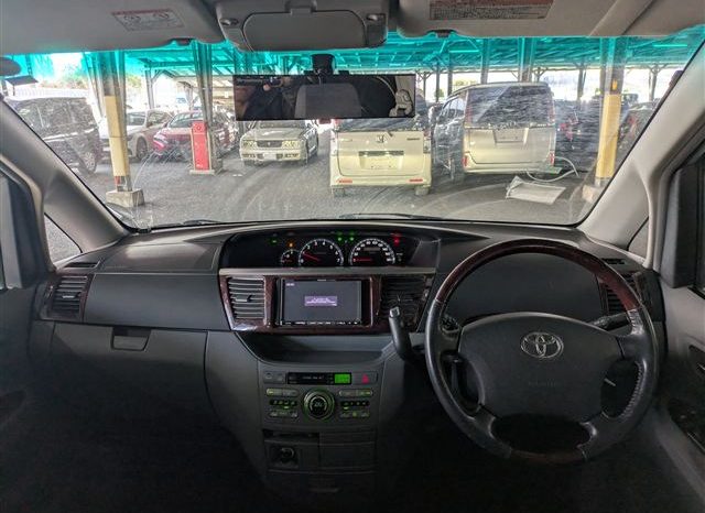 
								TOYOTA NOAH full									