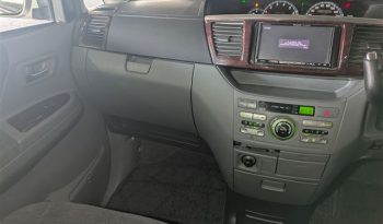 
										TOYOTA NOAH full									