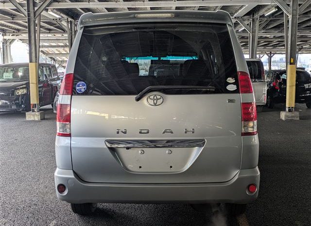
								TOYOTA NOAH full									